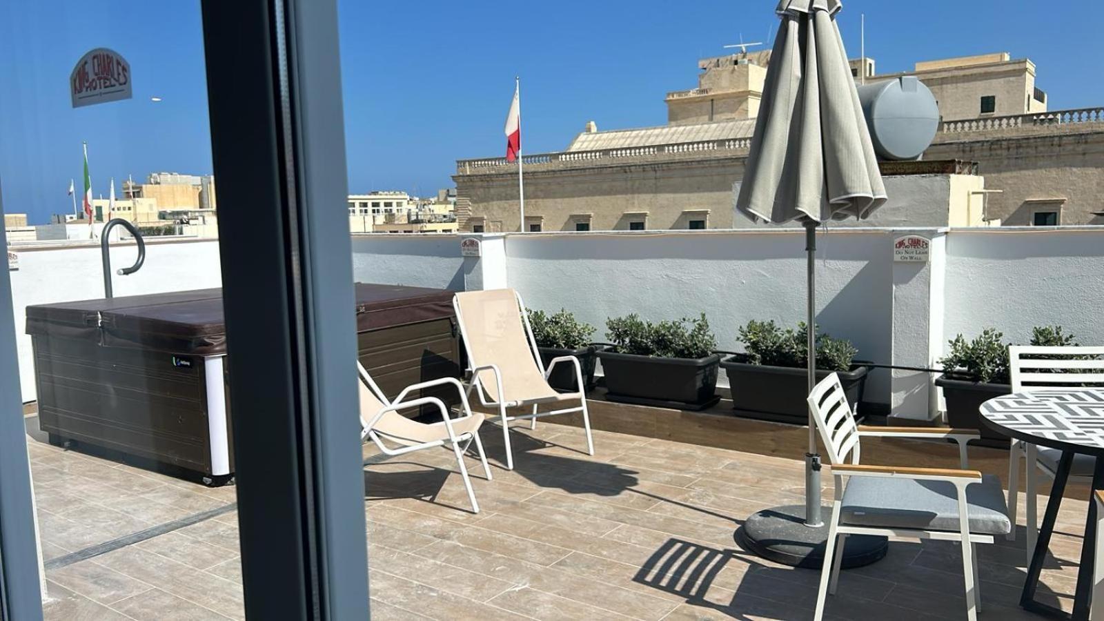 King Charles Hotel فاليتا المظهر الخارجي الصورة