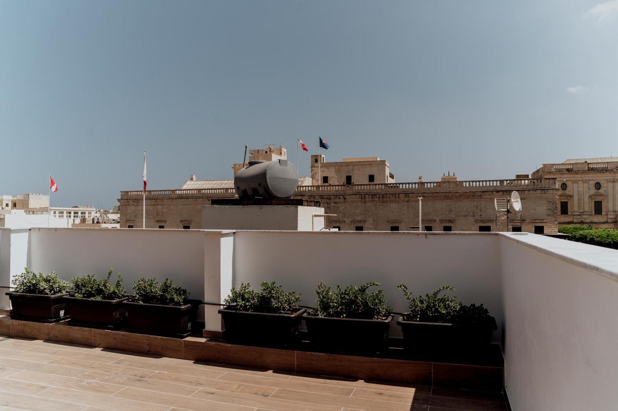 King Charles Hotel فاليتا المظهر الخارجي الصورة